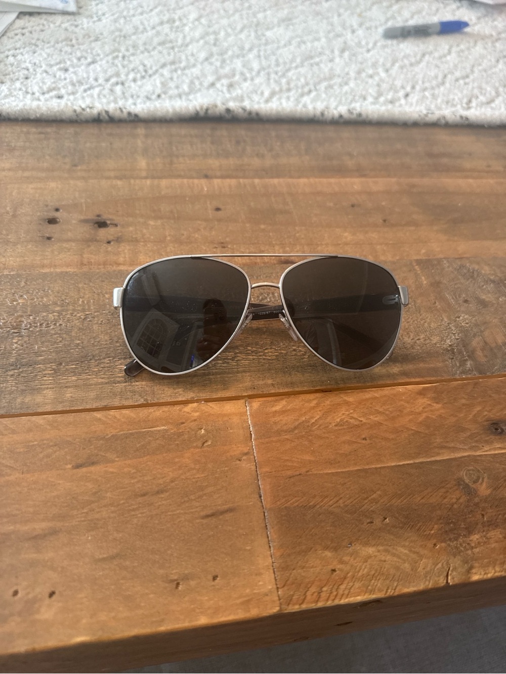 Women’s Like New Burberry Aviator Sunglasses - Silver Frame Black Lenses